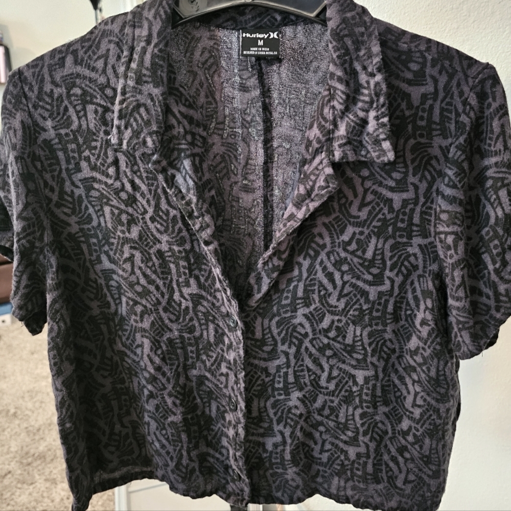 Hurley top